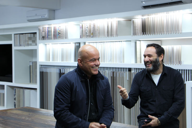 3 Marcelo Rosenbaum visits Eliane Revestimentos for the recording of the Blogger to Blogger project