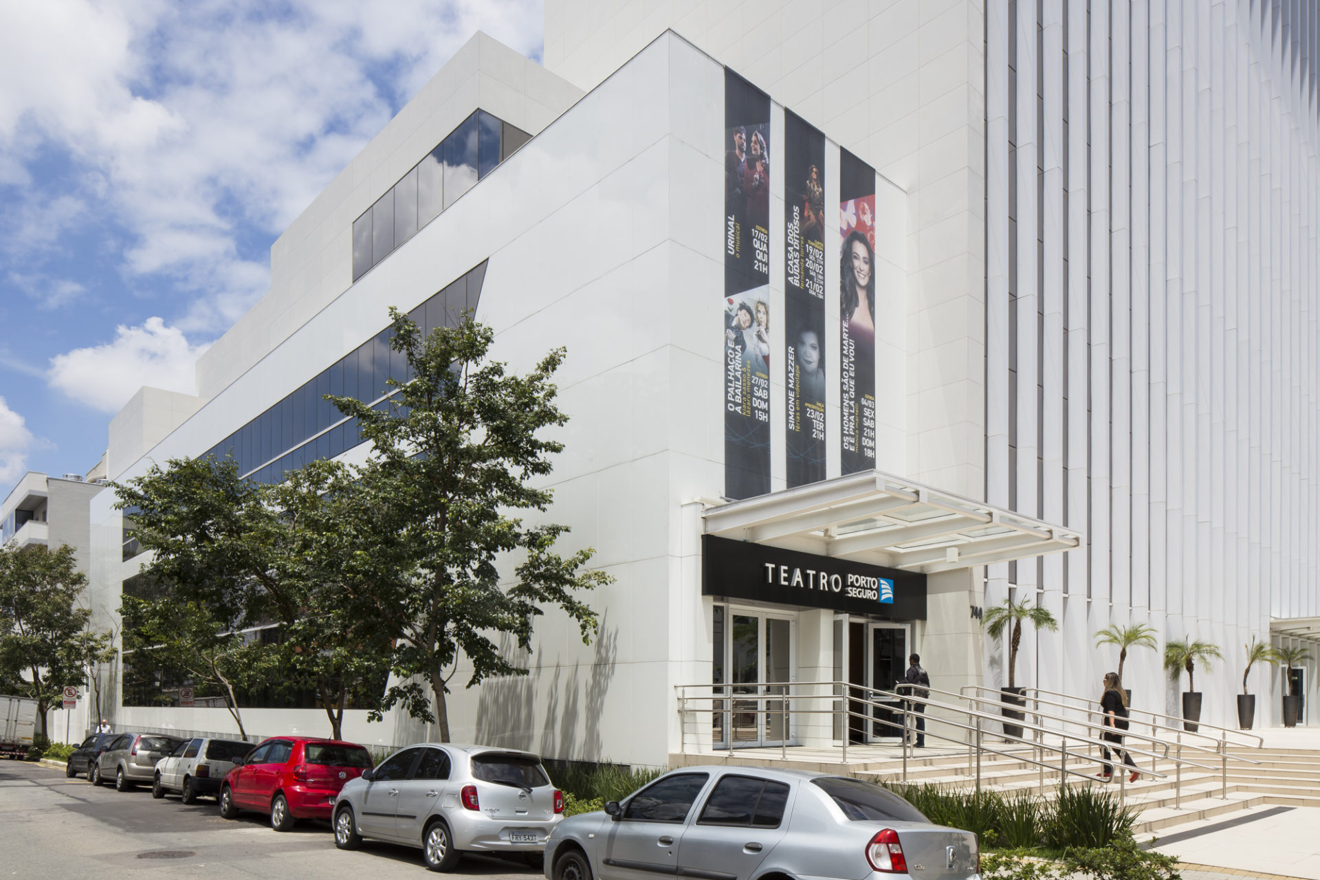 Porto Seguro recebe fachada com Crystalato Eliane