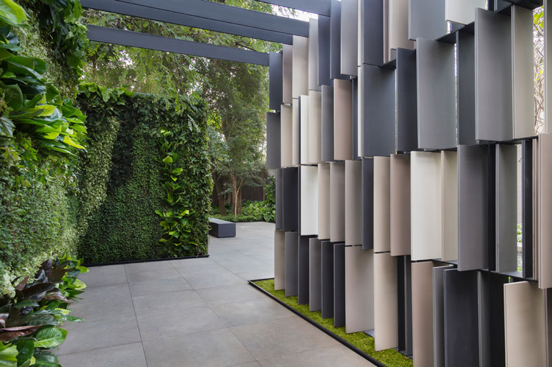 Alex Hanazaki receives international award with Eliane Square - Eliane ...
