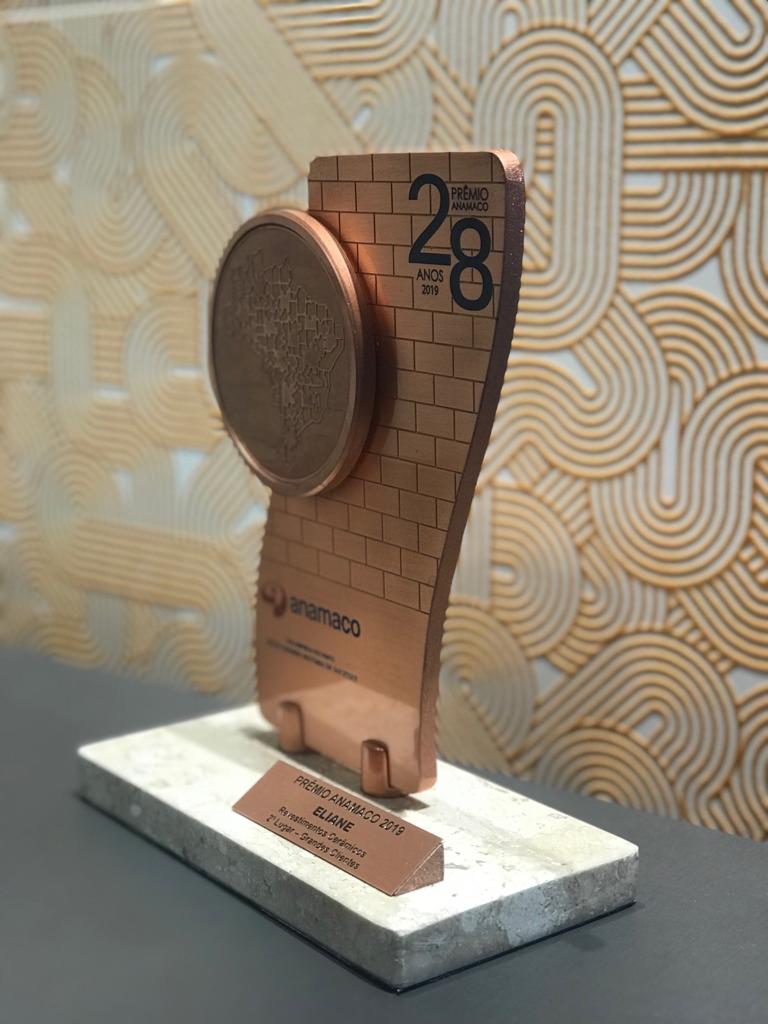 Eliane receives Anamaco Award