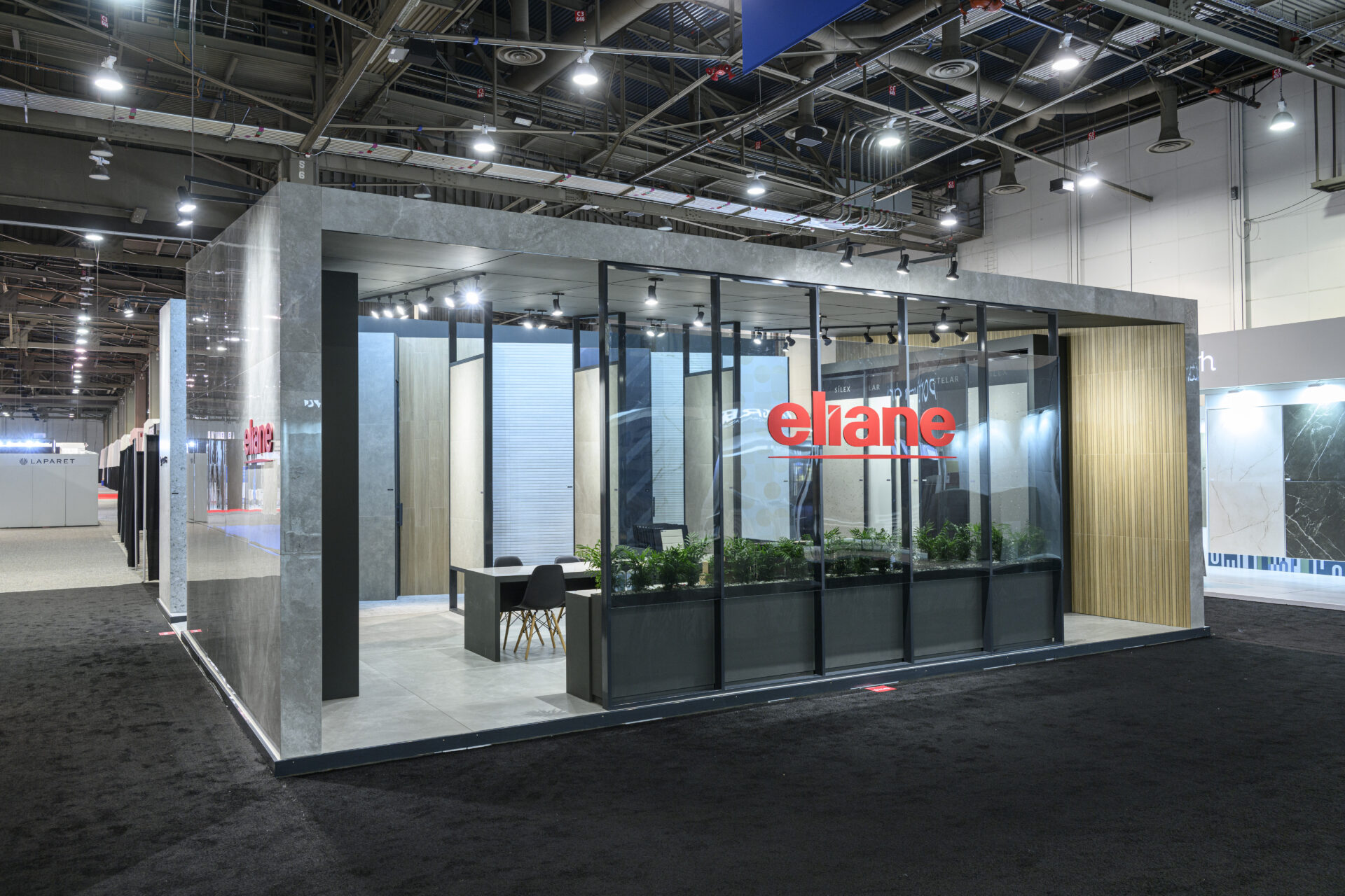 Eliane apresenta lançamentos na Coverings, em Las Vegas