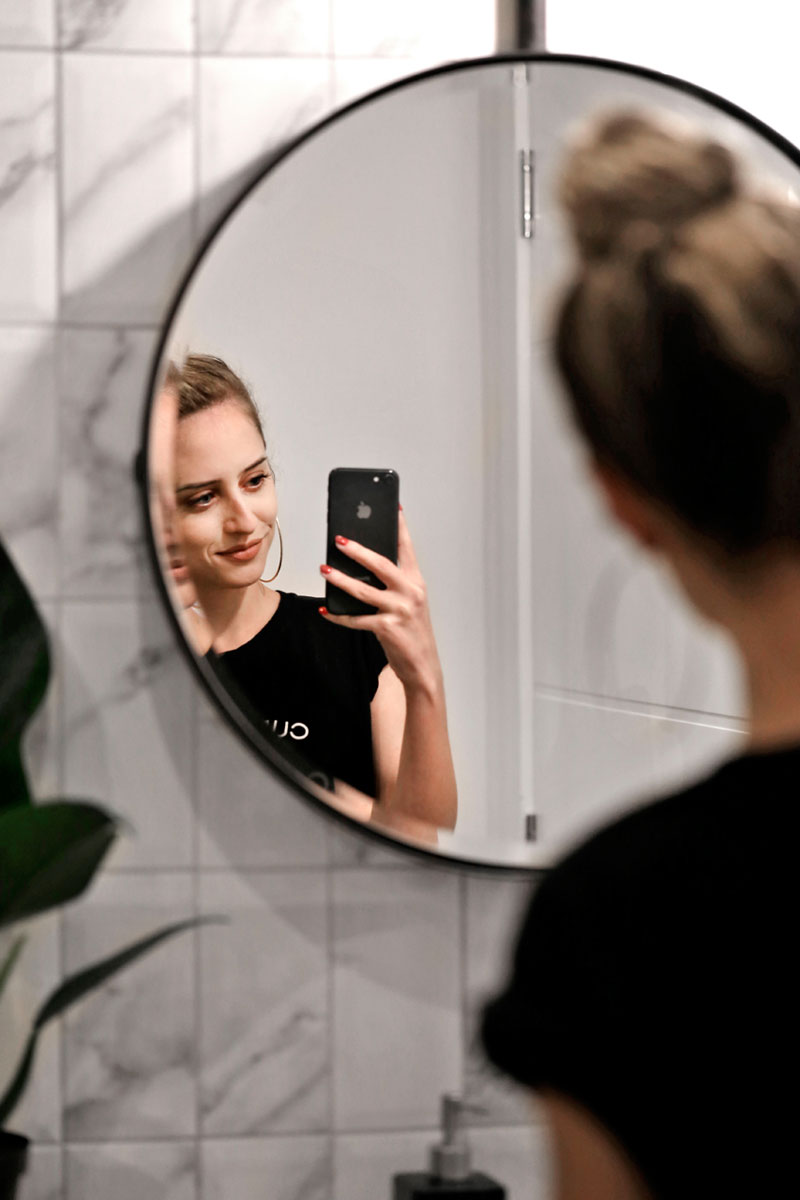 subway tile carrara marble pietra alpi eliane coatings orna café