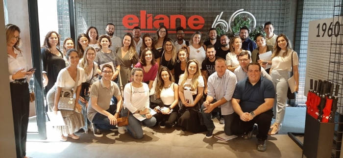 Visitas na Casa Brasil Eliane durante a Revestir